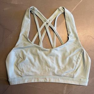 Lululemon Free to be Serene bra C/D cup - size 6